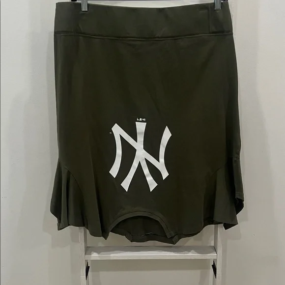 GINA CORRIERI NY T-skirts - Picture 2 of 6